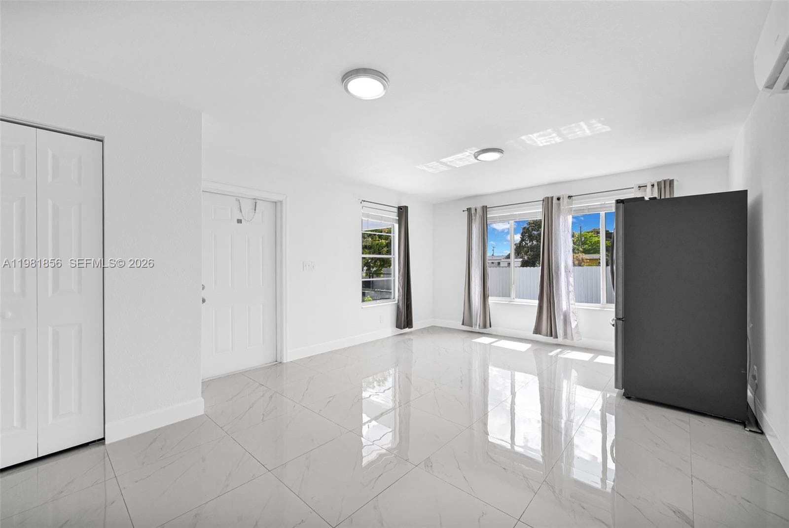 756 W 53rd St, Hialeah FL 33012 — 35