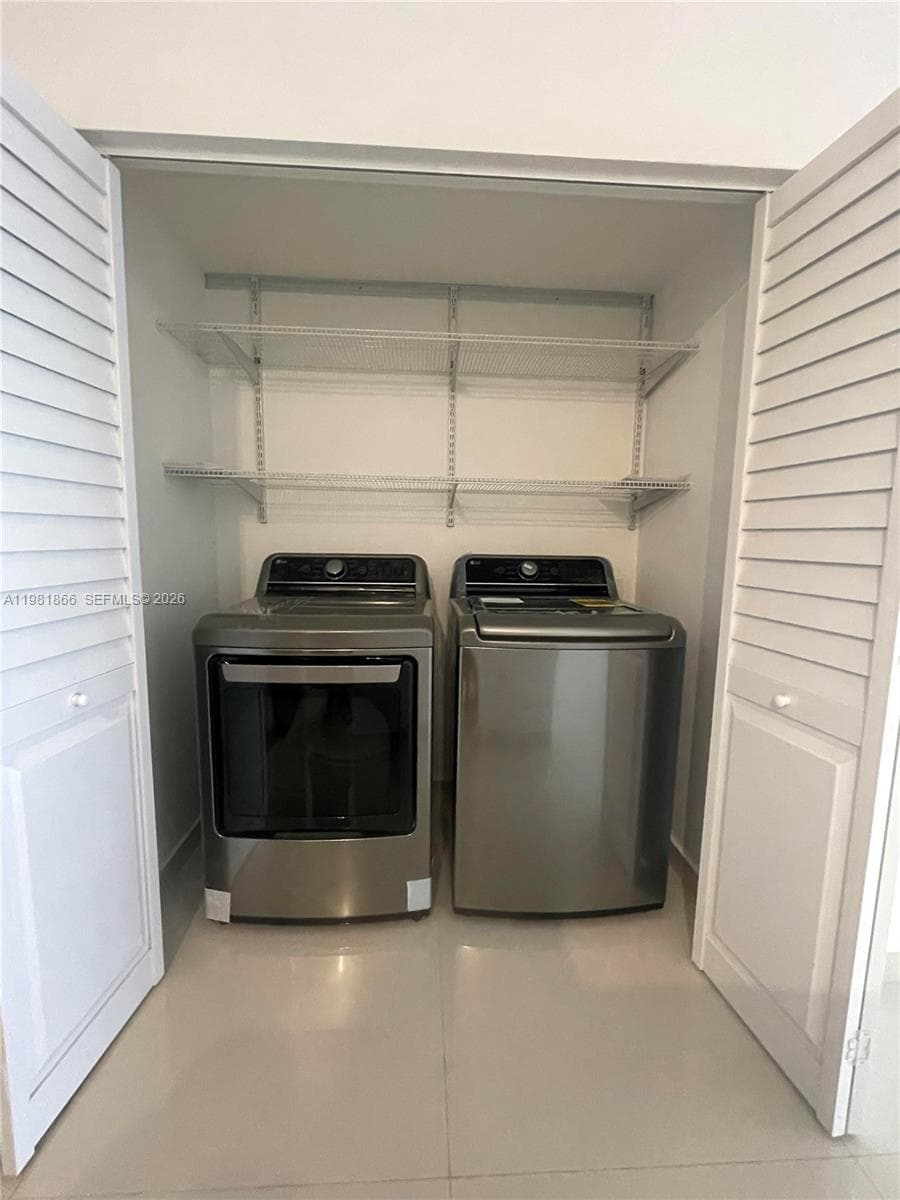 14728 Balgowan Rd, Miami Lakes FL 33016 — 27