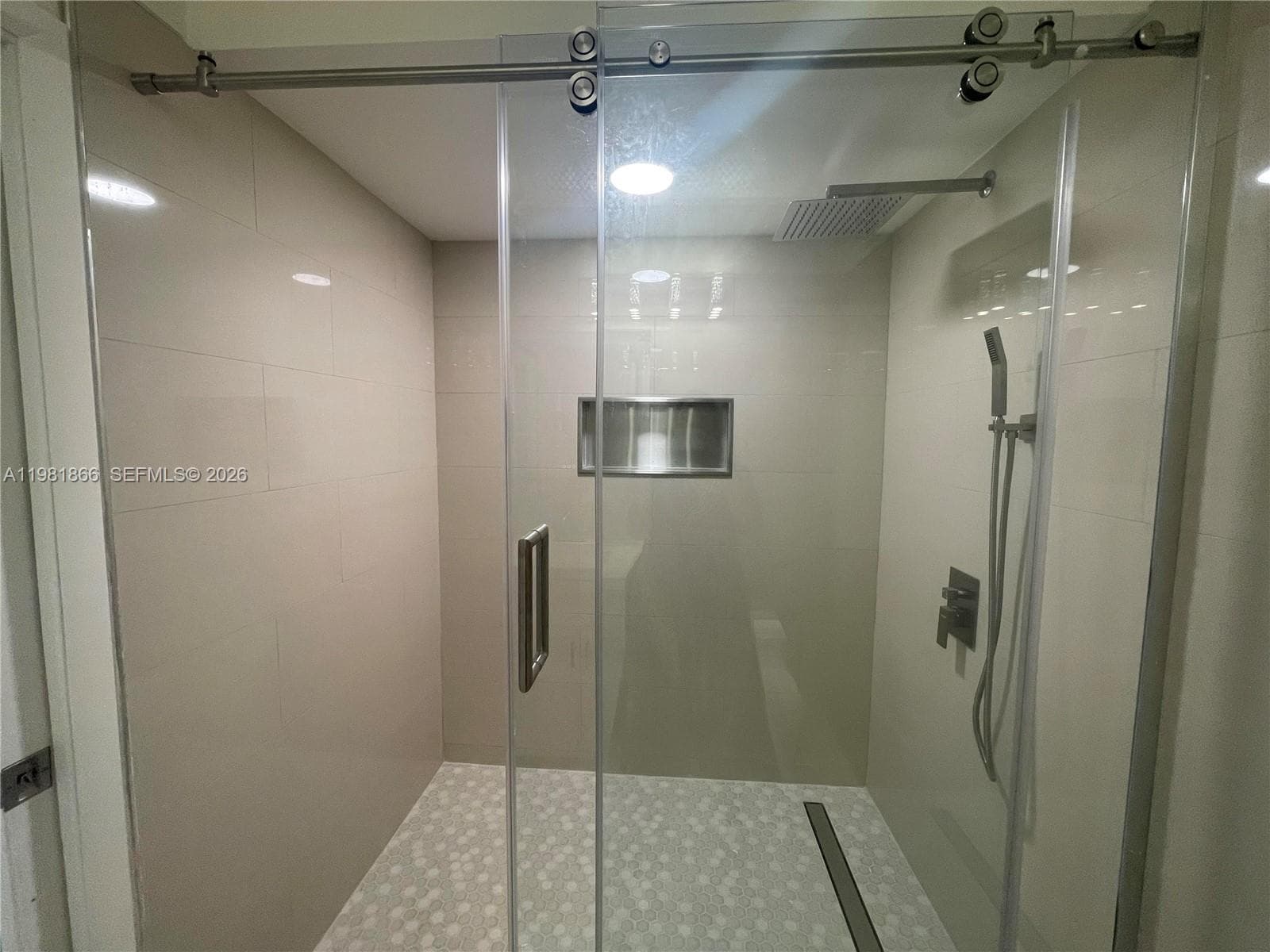14728 Balgowan Rd, Miami Lakes FL 33016 — 42
