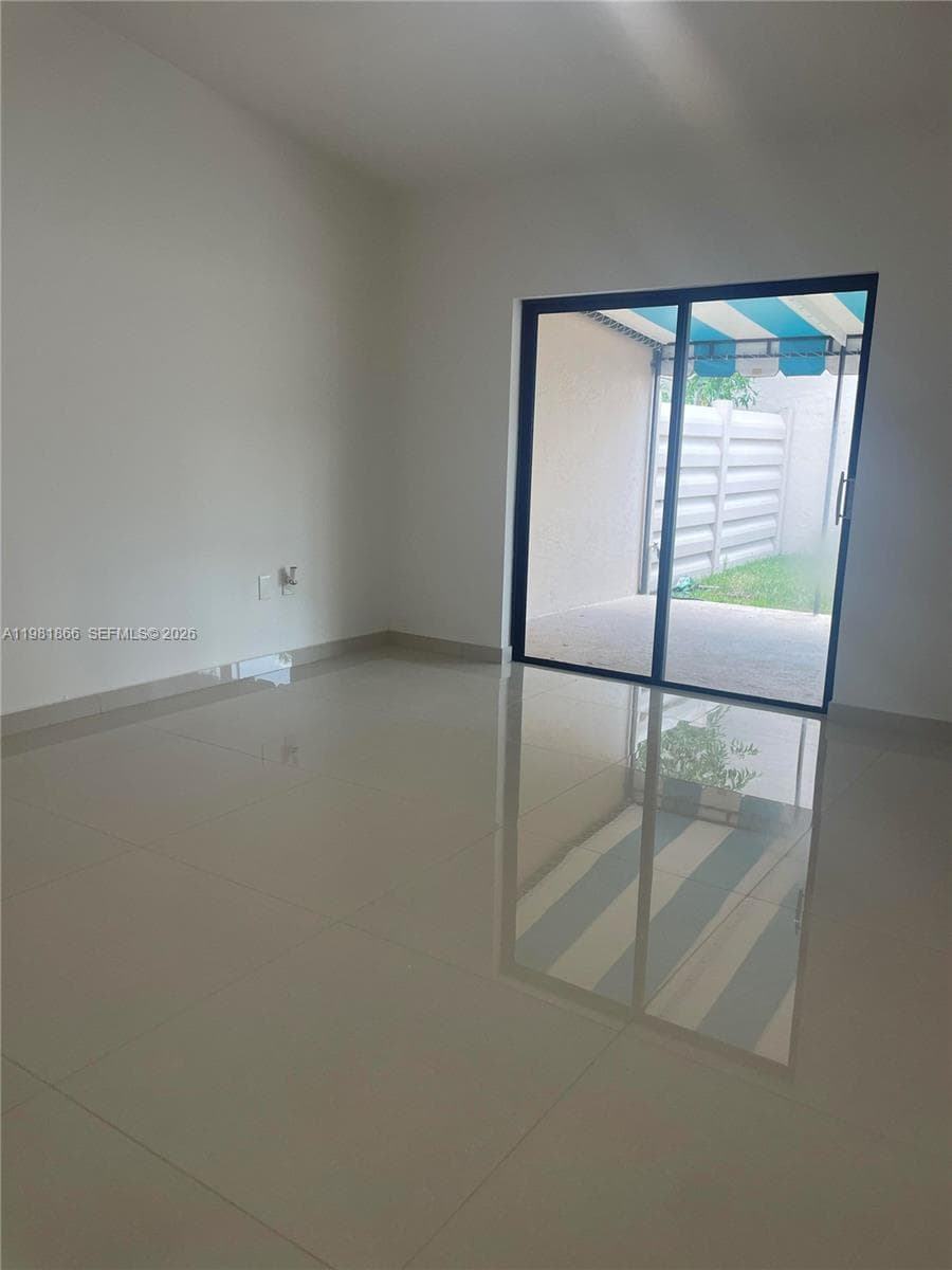 14728 Balgowan Rd, Miami Lakes FL 33016 — 32