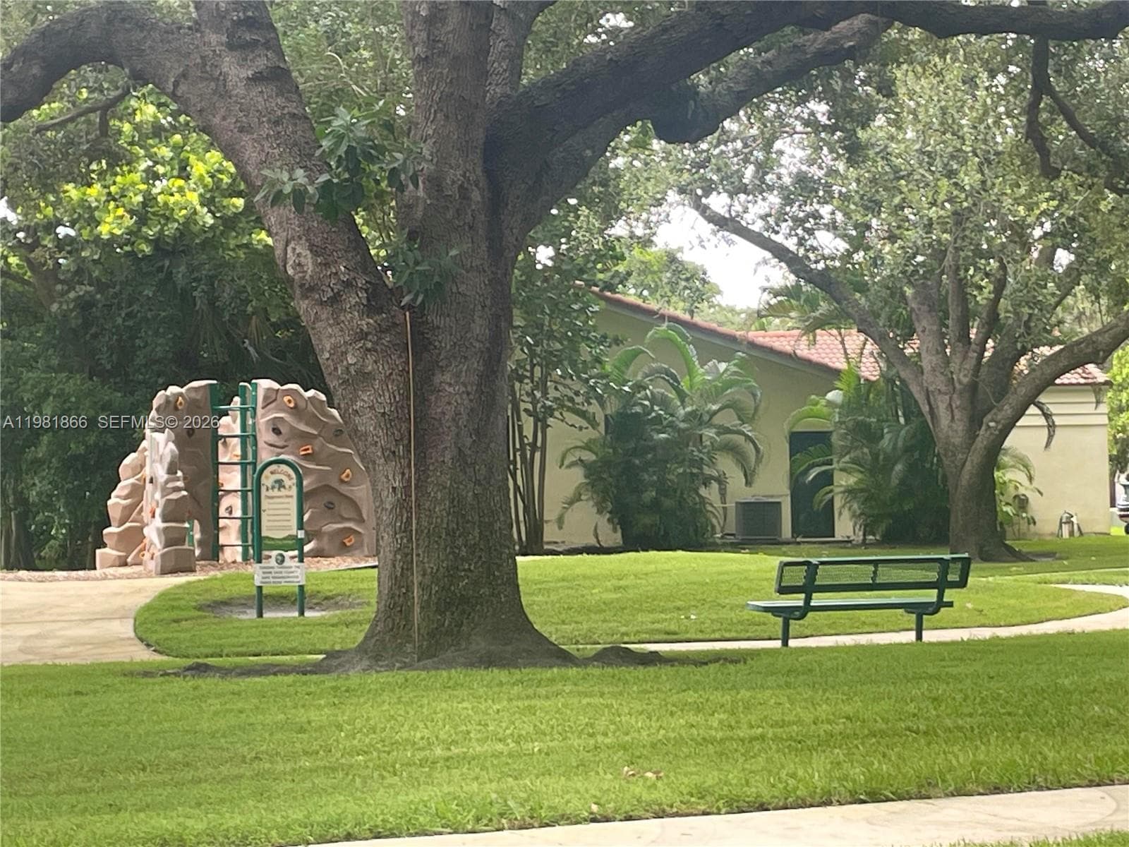 14728 Balgowan Rd, Miami Lakes FL 33016 — 35