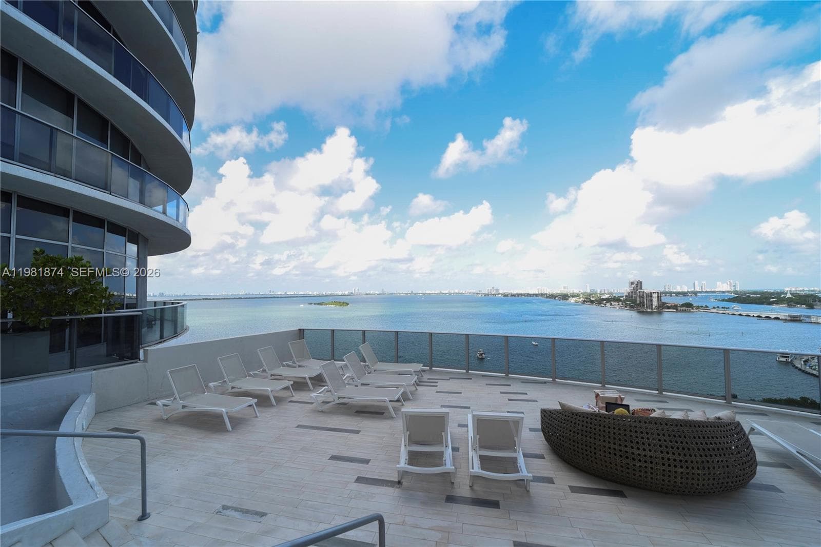 488 NE 18th St # 1000, Miami FL 33132 — 57