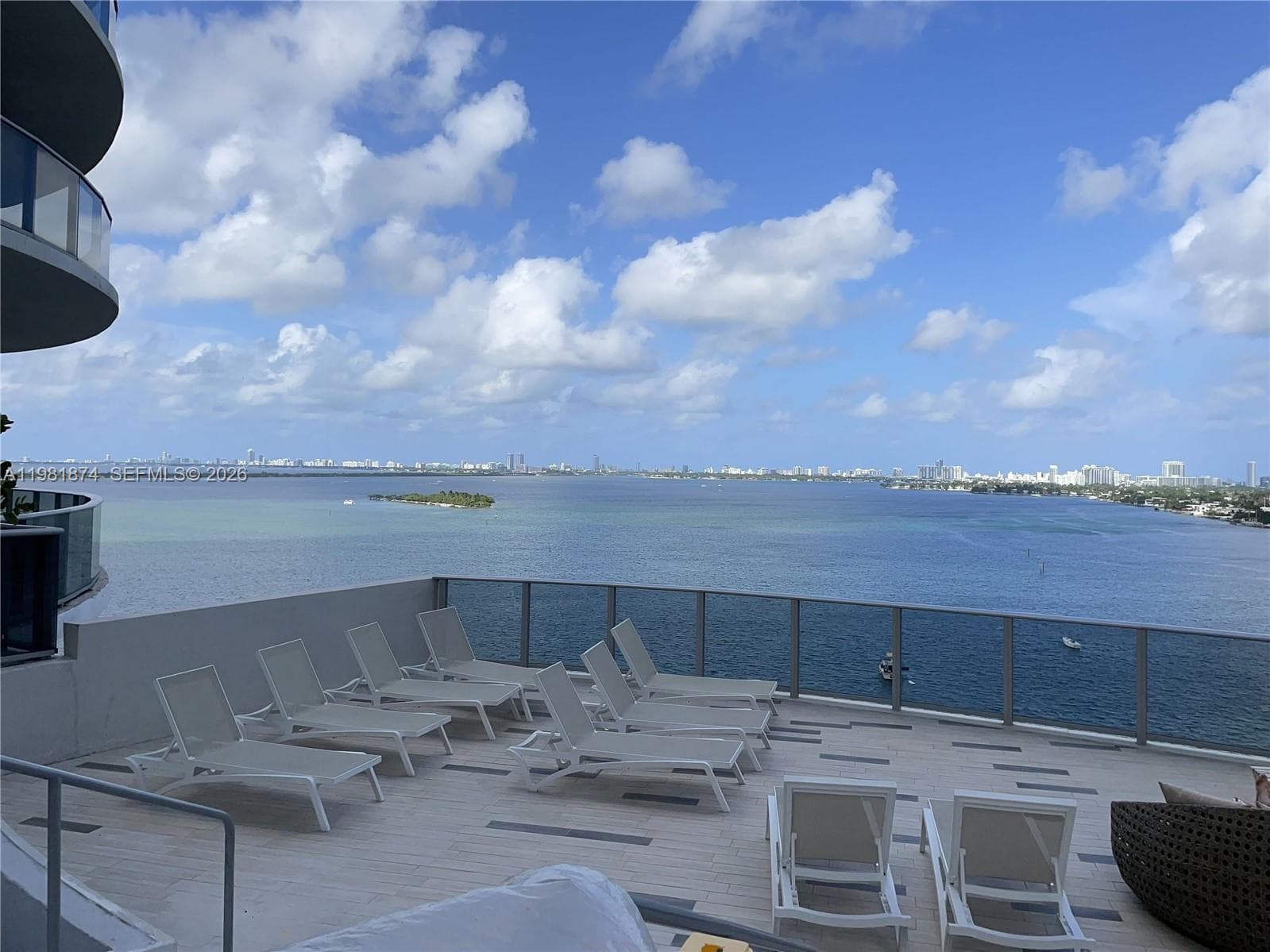 488 NE 18th St # 1000, Miami FL 33132 — 71