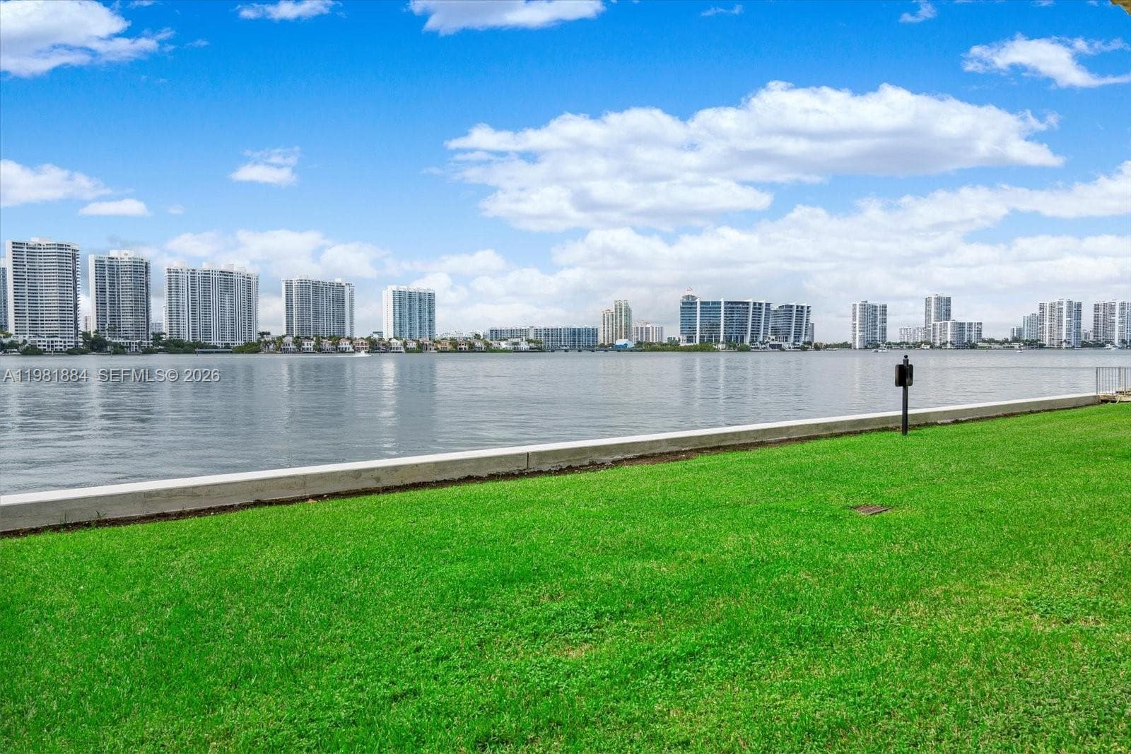 17500 N BAY RD # 707, Sunny Isles Beach FL 33160 — 2