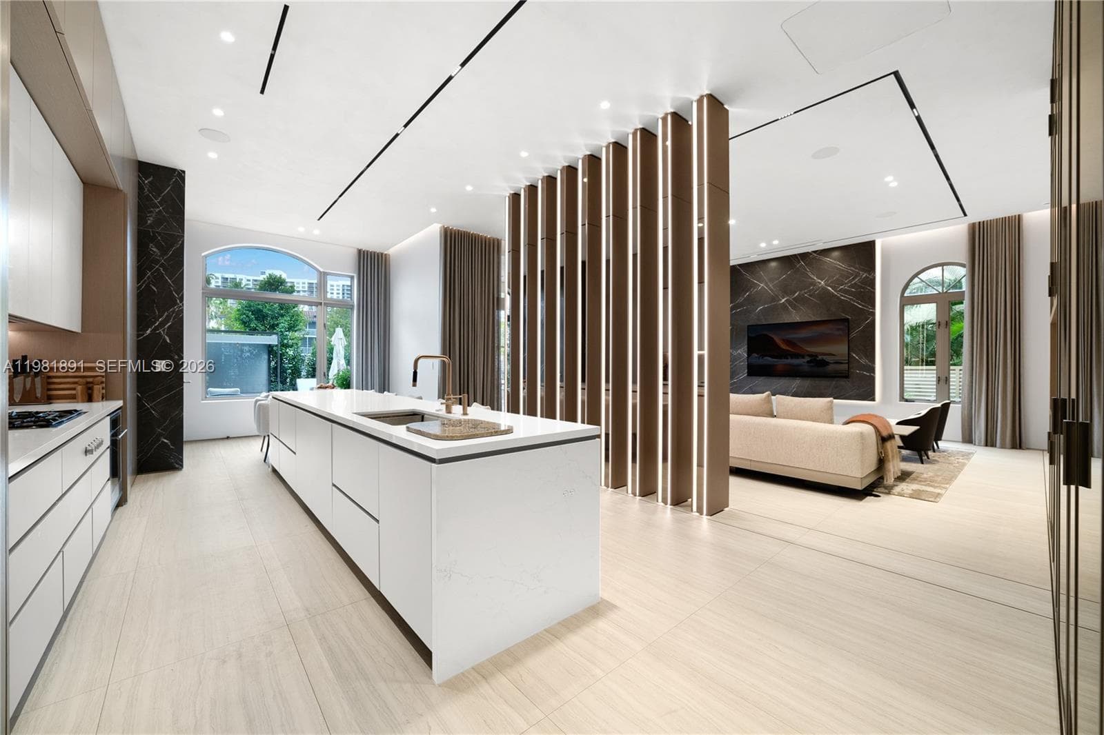 1522 Island Blvd, Aventura FL 33160 — 12