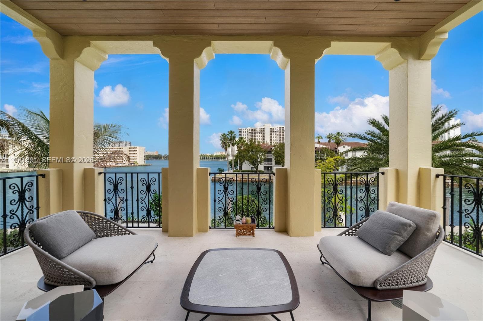 1522 Island Blvd, Aventura FL 33160 — 28