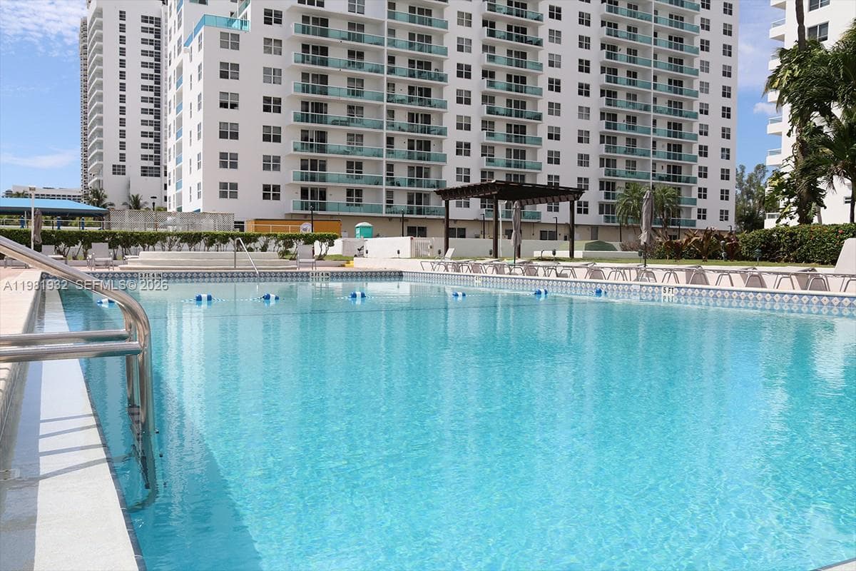 5005 Collins Ave # 518, Miami Beach FL 33140 — 12