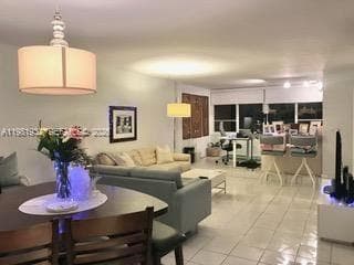 5005 Collins Ave # 518, Miami Beach FL 33140 — 3