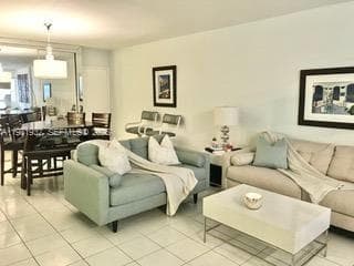 5005 Collins Ave # 518, Miami Beach FL 33140 — 4