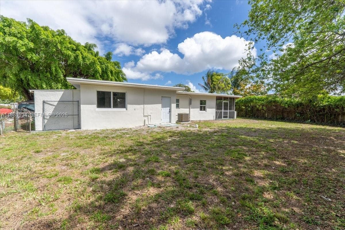 16240 NW 22nd Ave, Miami Gardens FL 33054 — 27