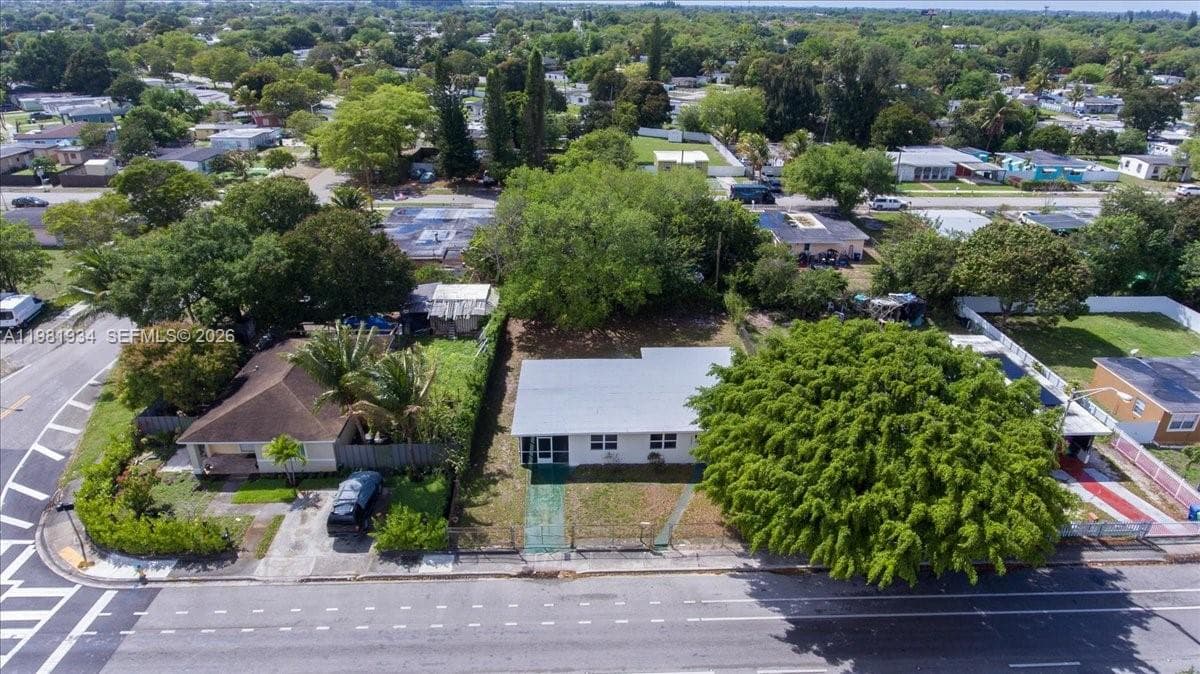 16240 NW 22nd Ave, Miami Gardens FL 33054 — 33