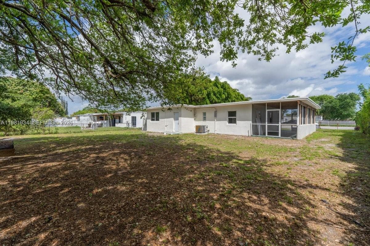 16240 NW 22nd Ave, Miami Gardens FL 33054 — 29