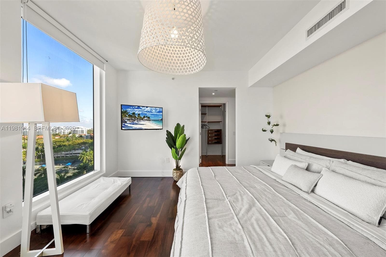 6000 Island Blvd # 1208, Aventura FL 33160 — 39