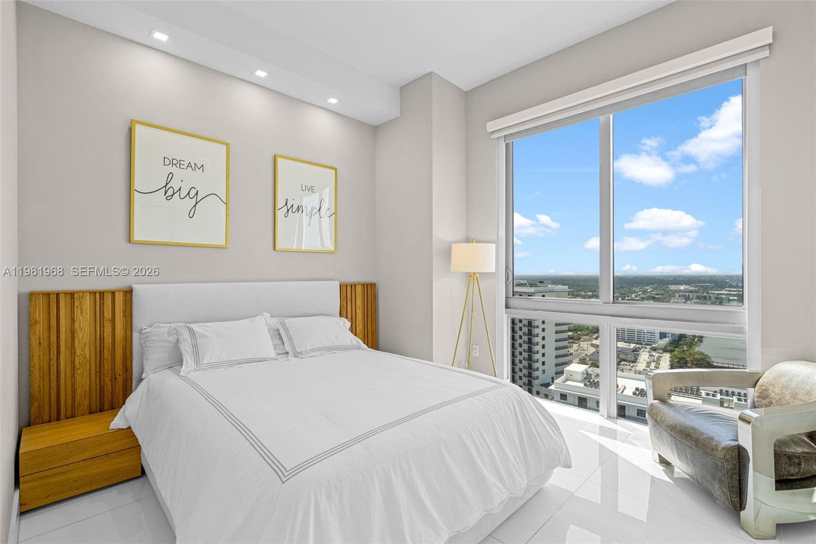 16385 Biscayne Blvd # 3201, North Miami Beach FL 33160 — 27