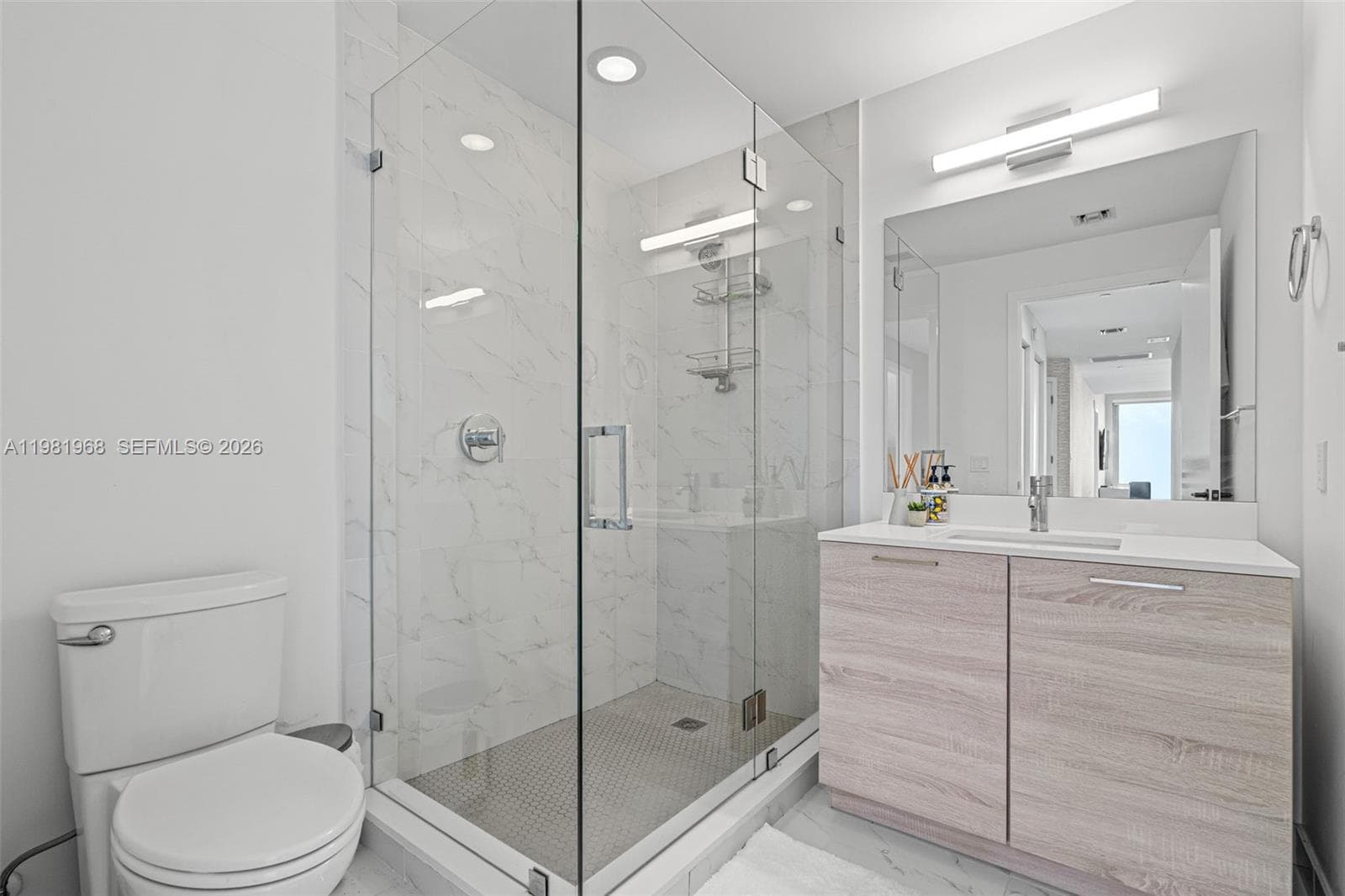 16385 Biscayne Blvd # 3201, North Miami Beach FL 33160 — 26