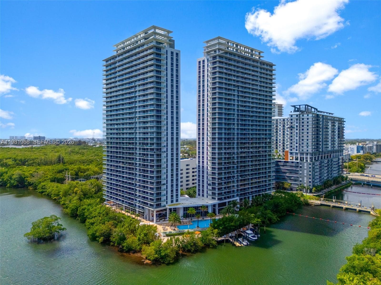 16385 Biscayne Blvd # 3201, North Miami Beach FL 33160 — 1