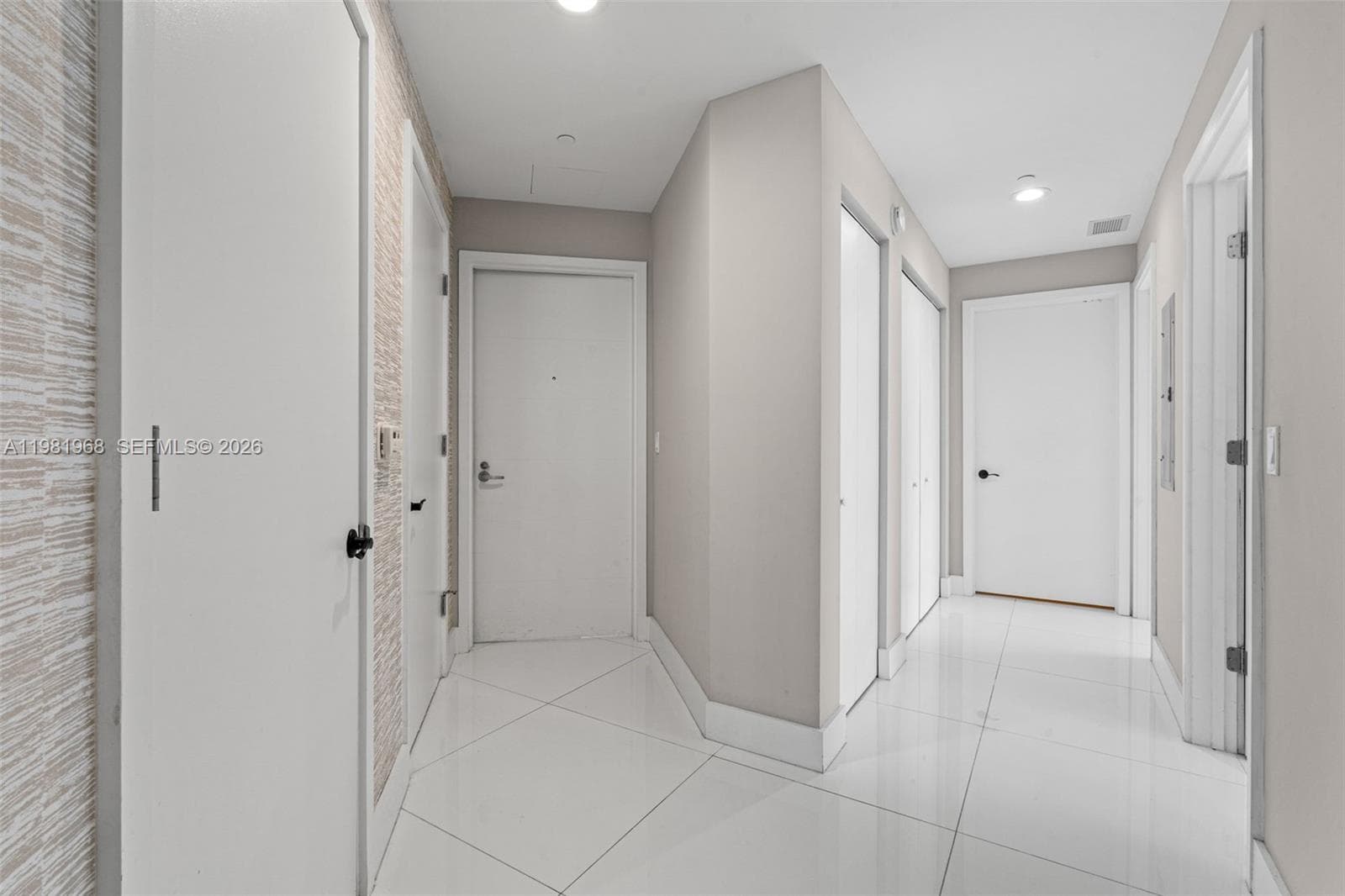 16385 Biscayne Blvd # 3201, North Miami Beach FL 33160 — 5