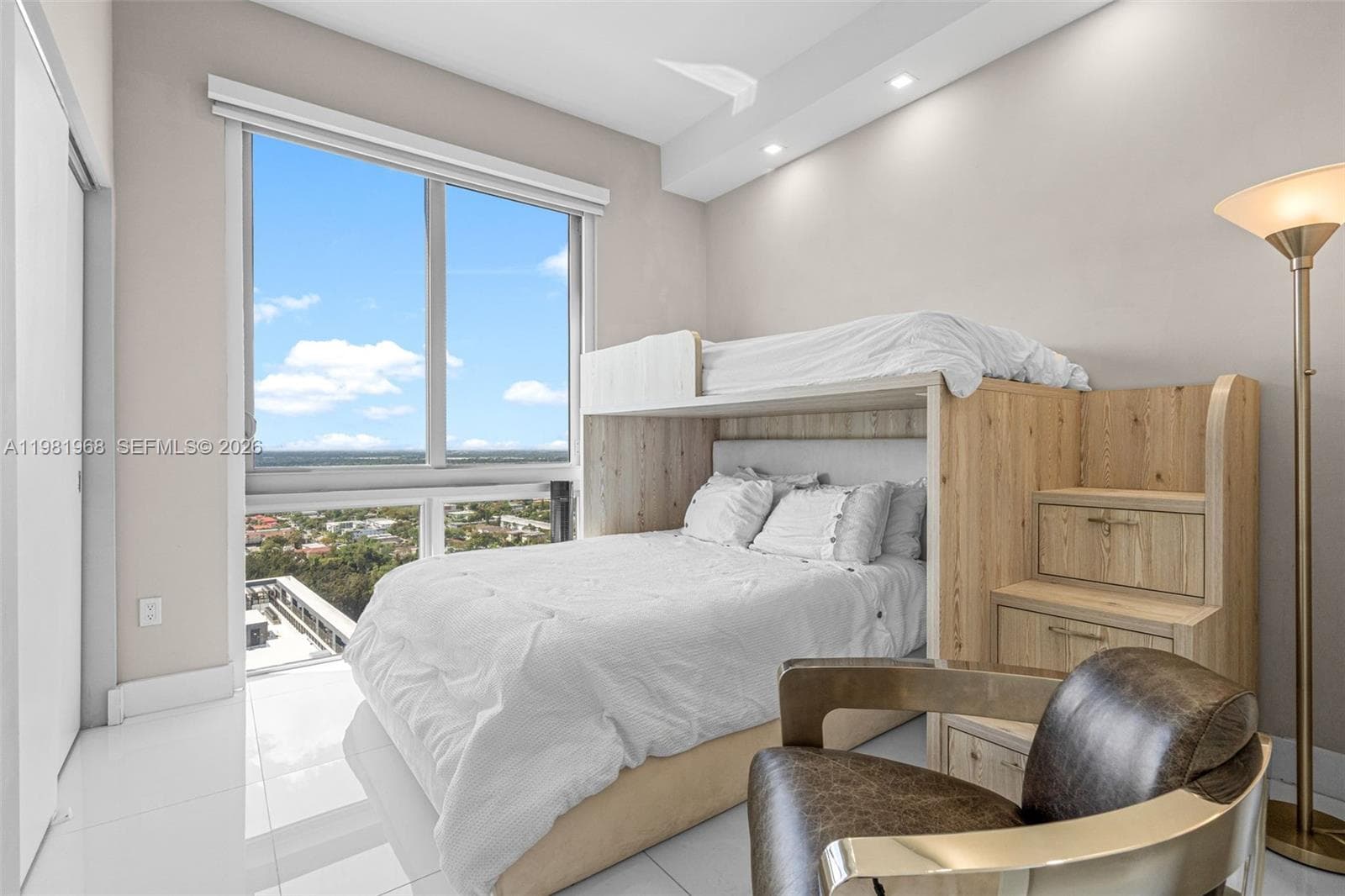 16385 Biscayne Blvd # 3201, North Miami Beach FL 33160 — 24