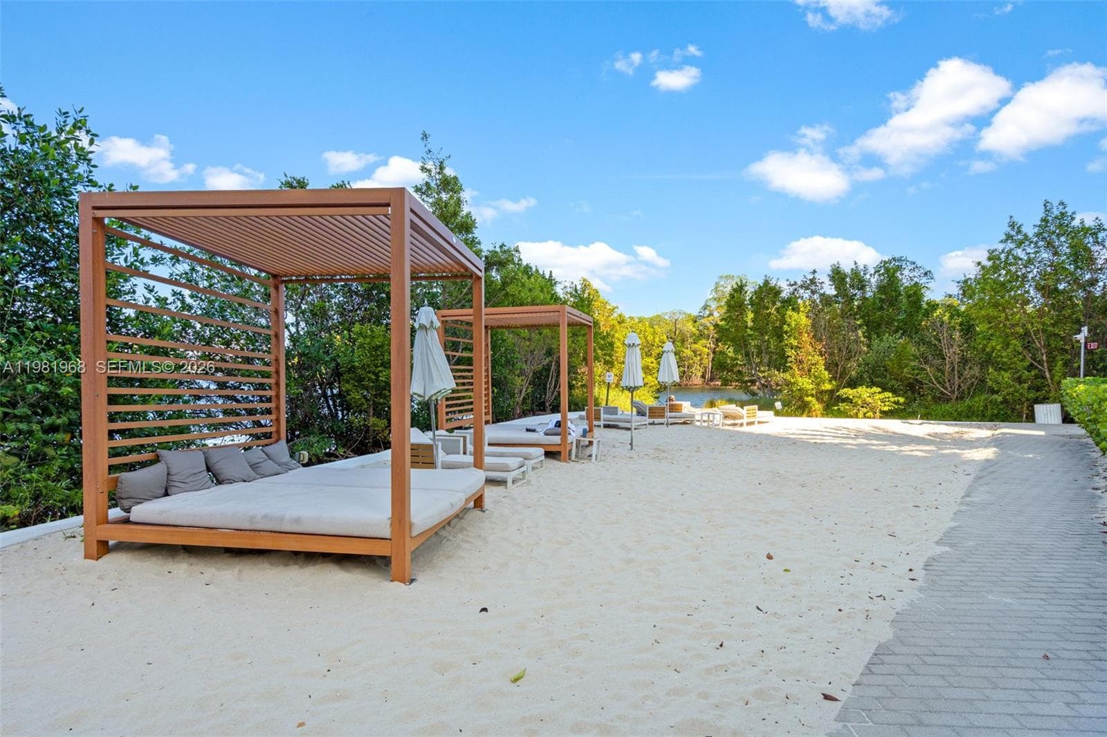 16385 Biscayne Blvd # 3201, North Miami Beach FL 33160 — 38