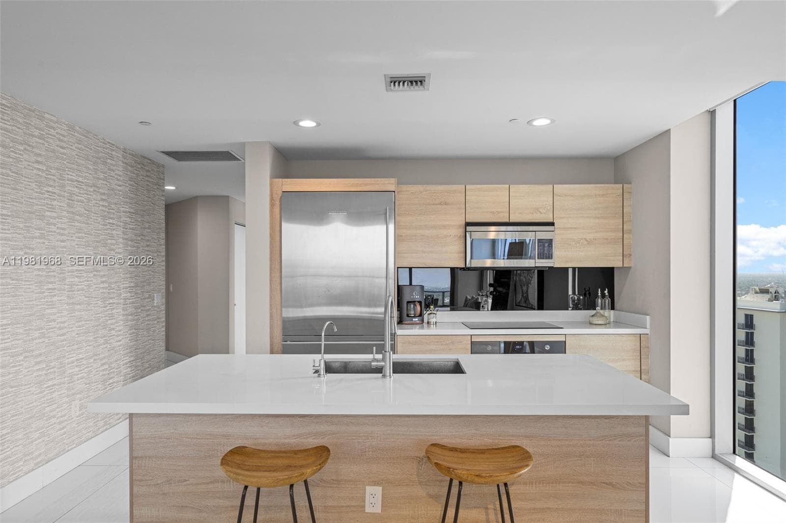 16385 Biscayne Blvd # 3201, North Miami Beach FL 33160 — 10