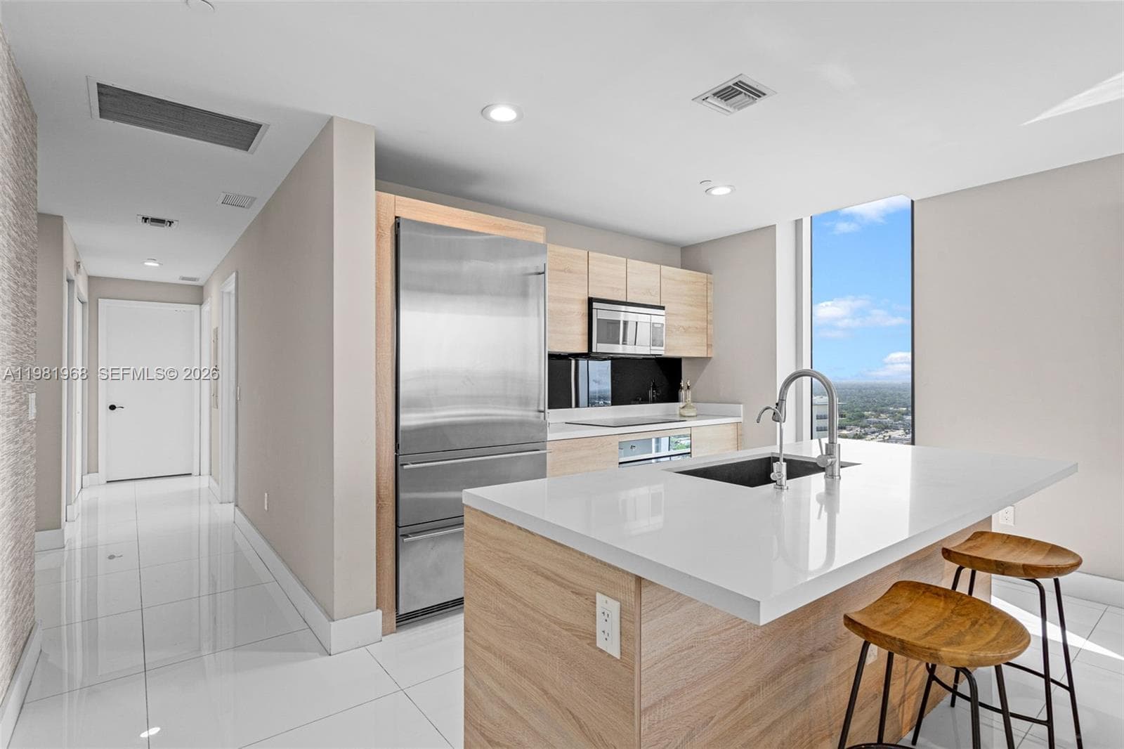 16385 Biscayne Blvd # 3201, North Miami Beach FL 33160 — 8