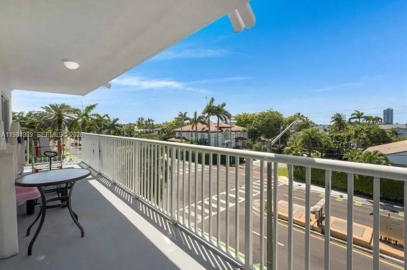 3527 NE 168th St # 409, North Miami Beach FL 33160 — 7
