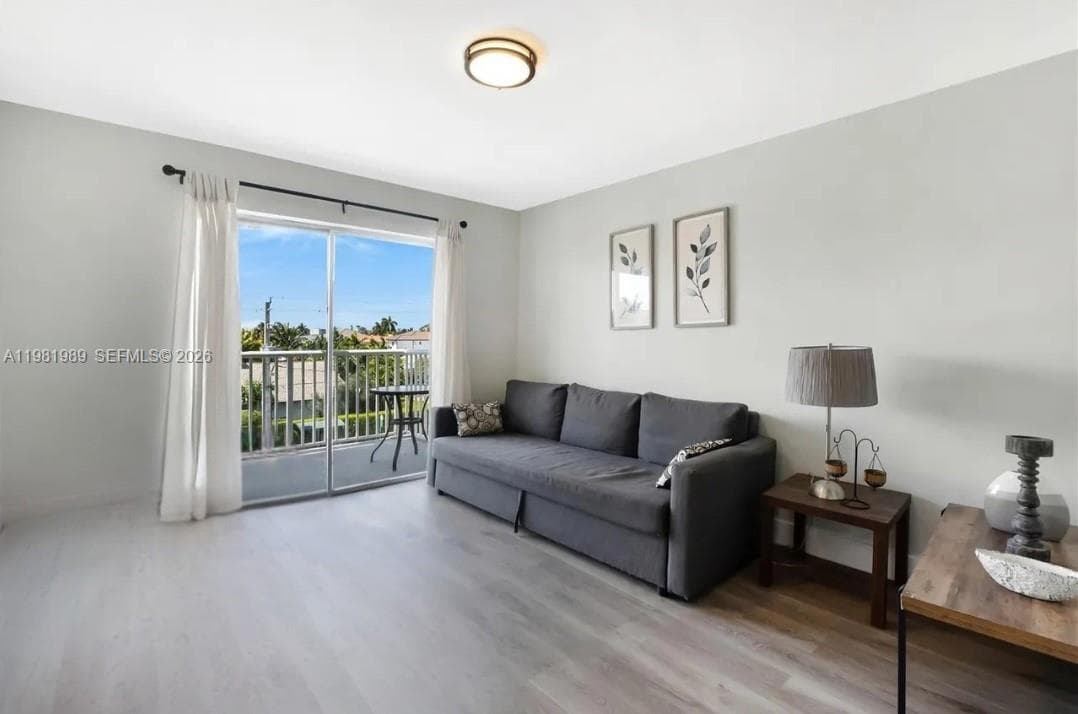 3527 NE 168th St # 409, North Miami Beach FL 33160 — 5