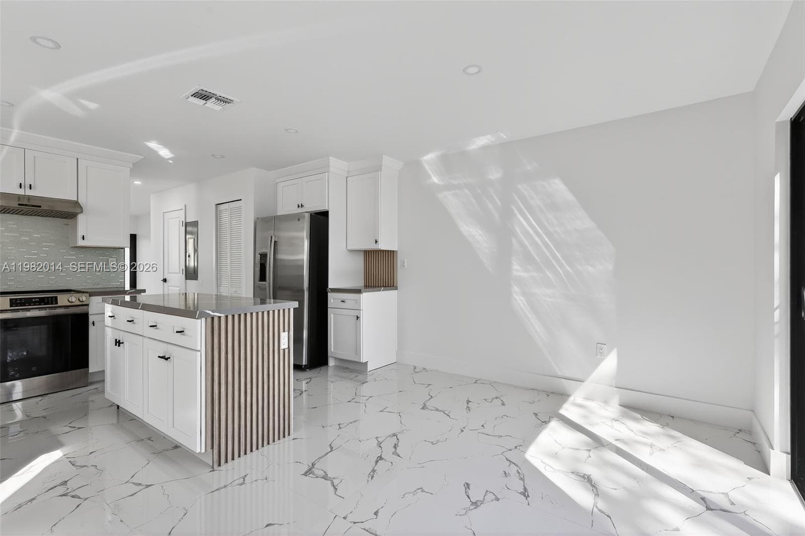 4311 NW 32nd Ave, Miami FL 33142 — 22