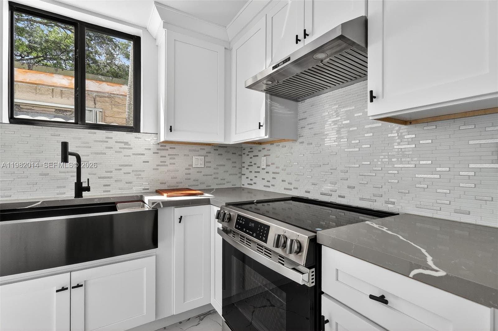 4311 NW 32nd Ave, Miami FL 33142 — 20