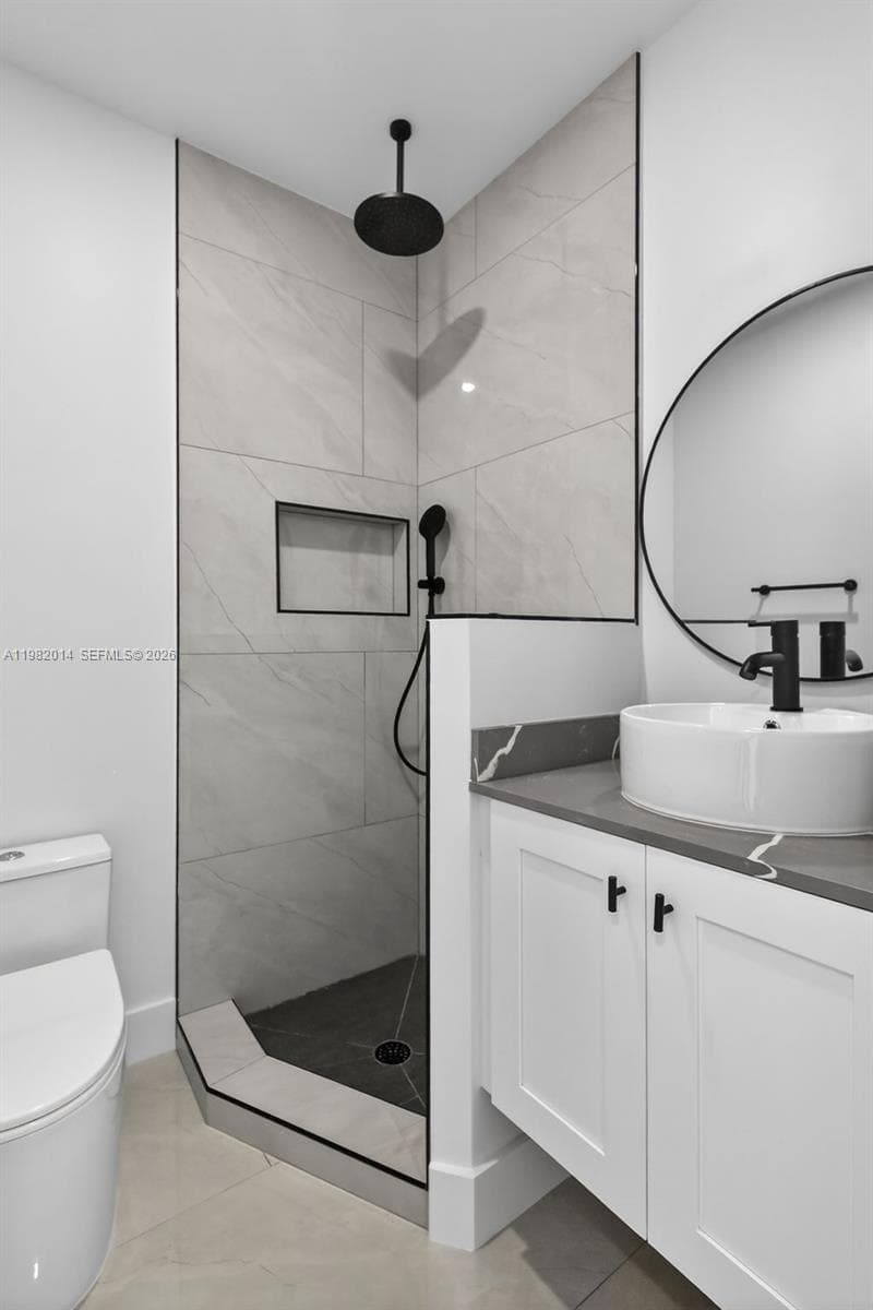 4311 NW 32nd Ave, Miami FL 33142 — 33