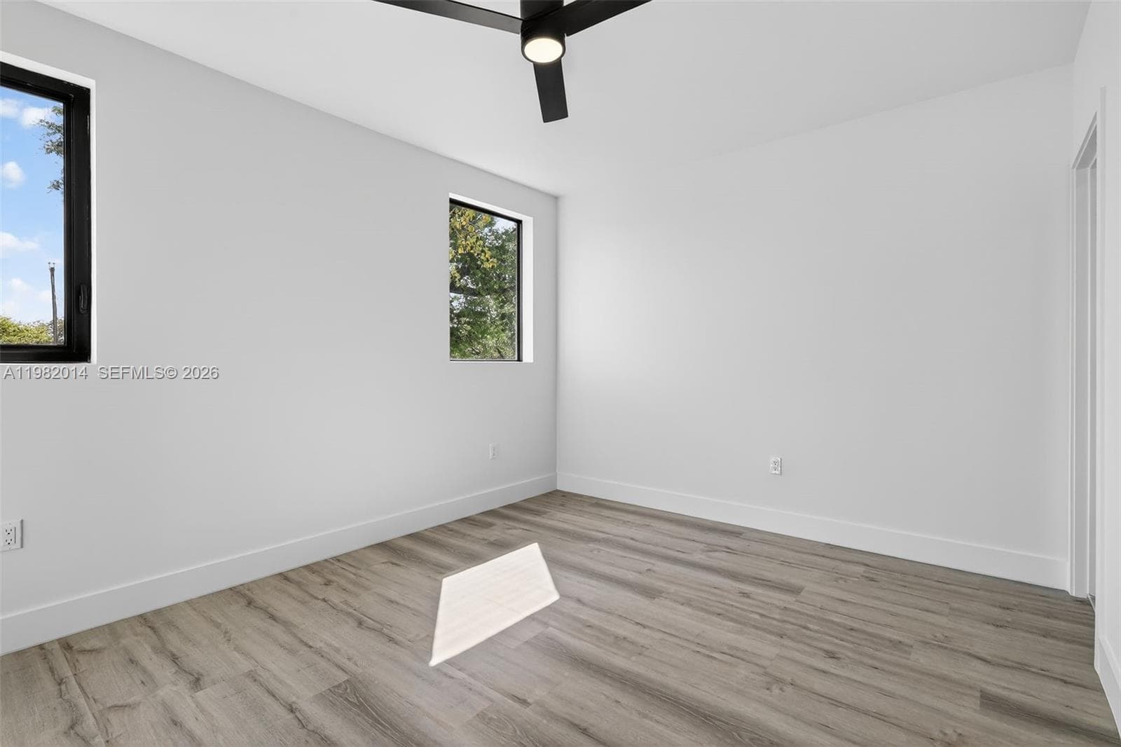 4311 NW 32nd Ave, Miami FL 33142 — 25