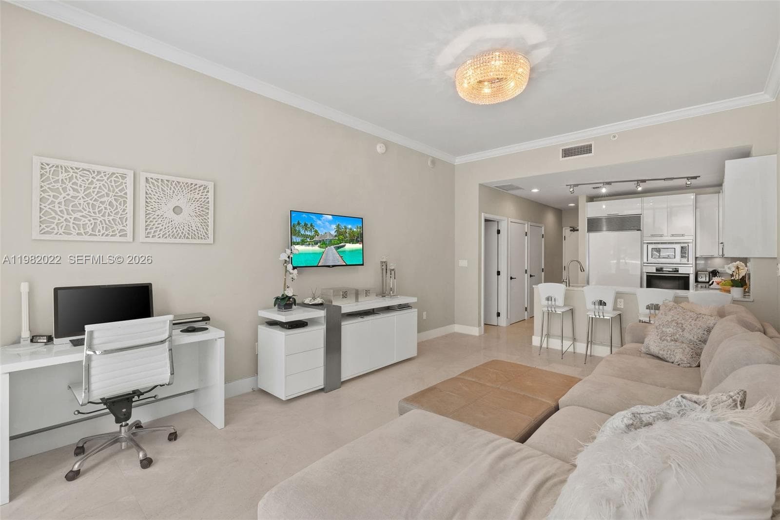 6799 Collins Ave # 209, Miami Beach FL 33141 — 17
