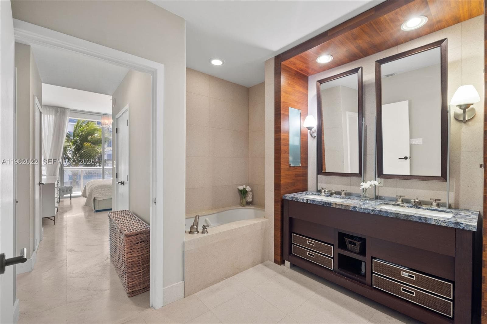 6799 Collins Ave # 209, Miami Beach FL 33141 — 22
