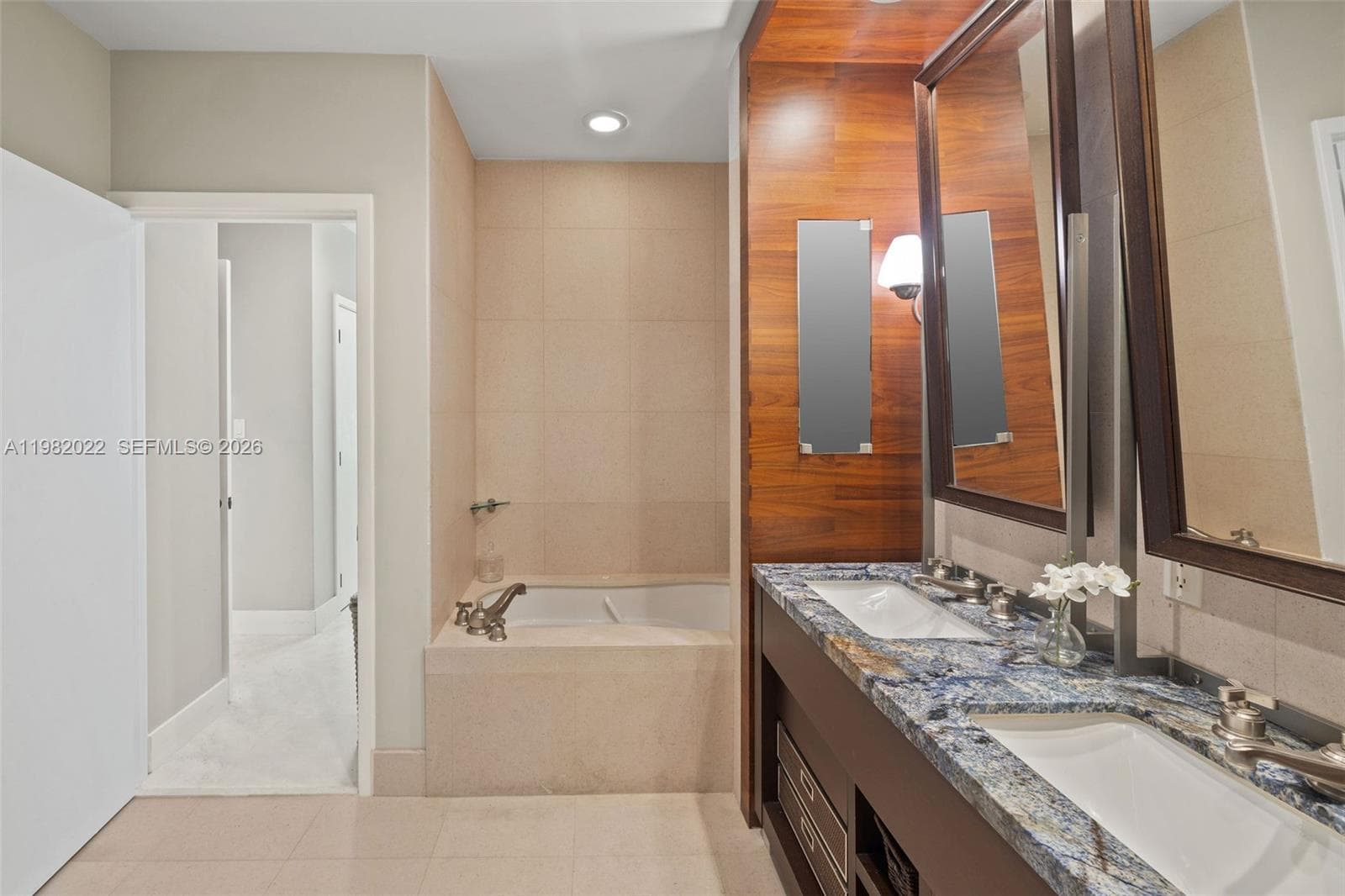 6799 Collins Ave # 209, Miami Beach FL 33141 — 28