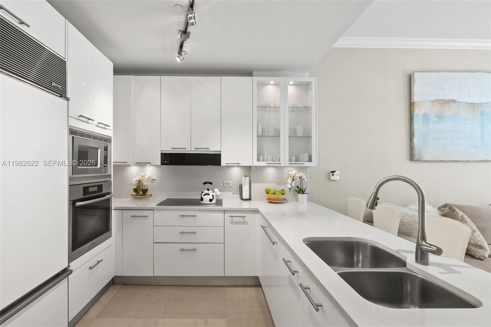 6799 Collins Ave # 209, Miami Beach FL 33141 — 5