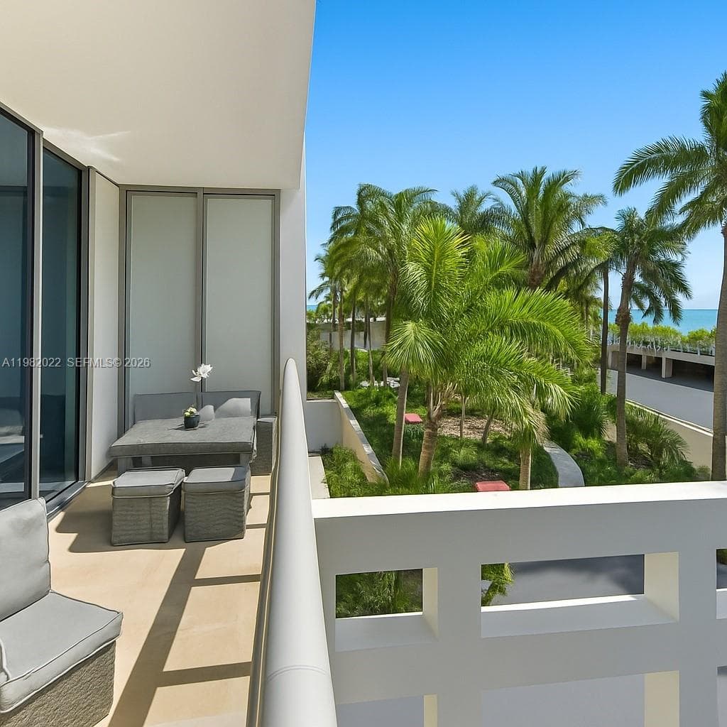 6799 Collins Ave # 209, Miami Beach FL 33141 — 29