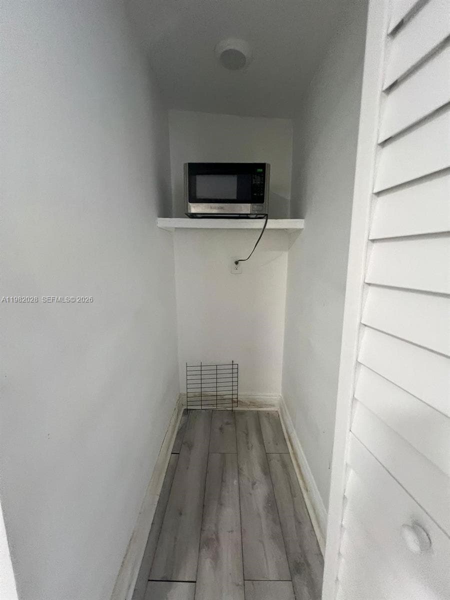 1053 NE 149th St, Miami FL 33161 — 2