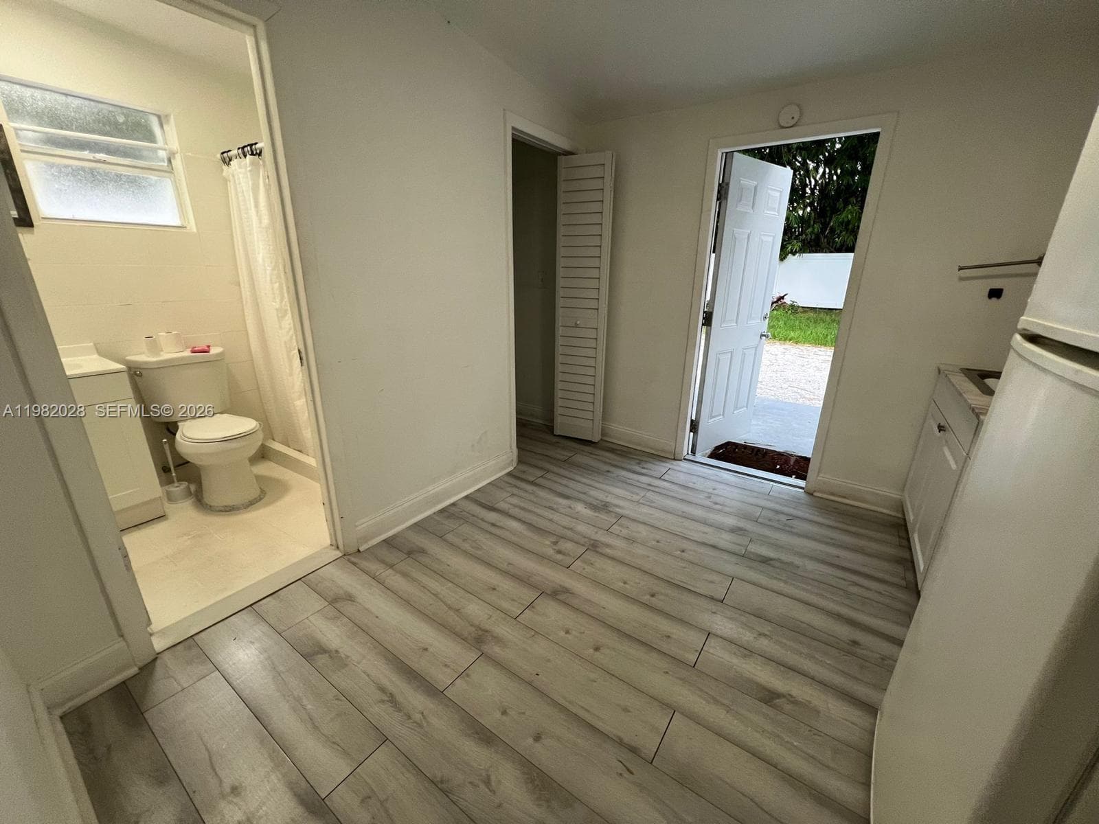 1053 NE 149th St, Miami FL 33161 — 6