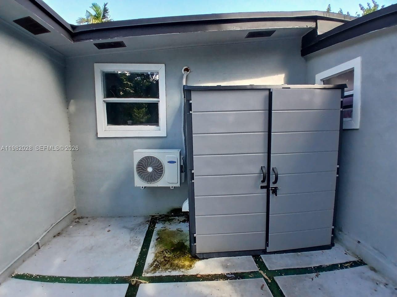 1053 NE 149th St, Miami FL 33161 — 12