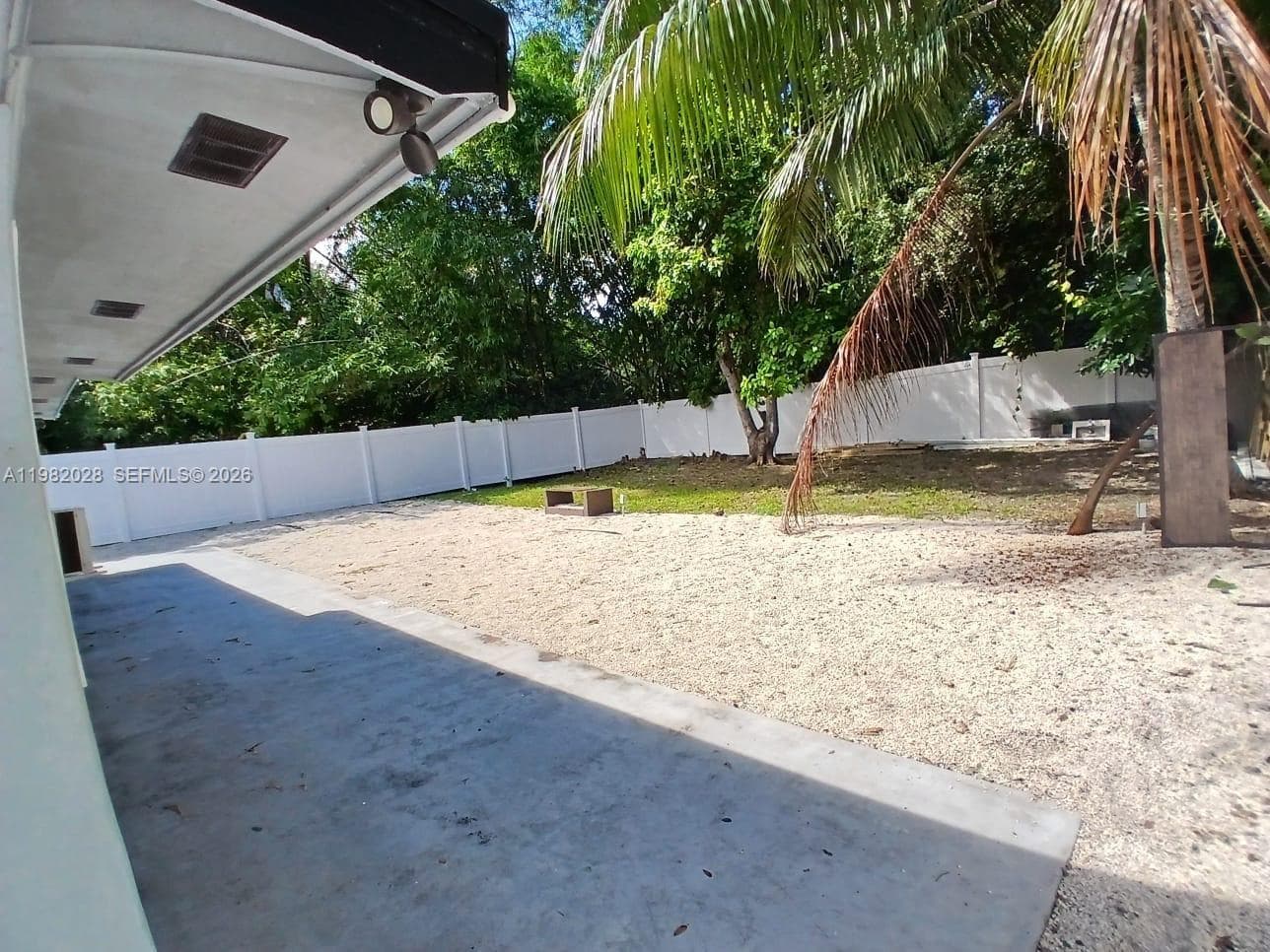 1053 NE 149th St, Miami FL 33161 — 10