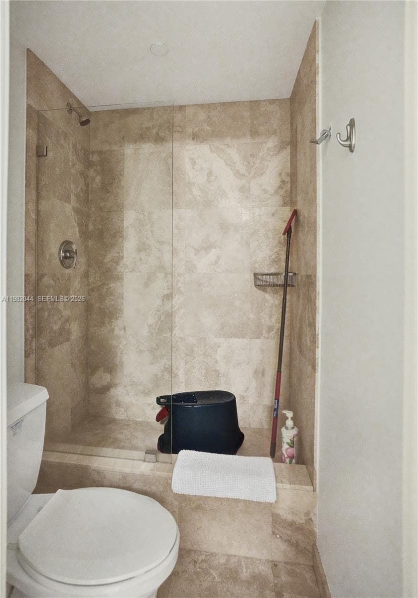 3201 NE 183rd St # 301, Aventura FL 33160 — 36