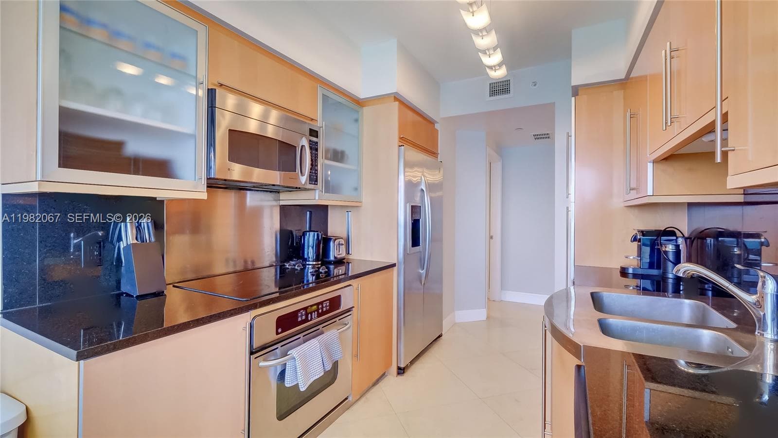 6365 Collins Ave # 3802, Miami Beach FL 33141 — 15