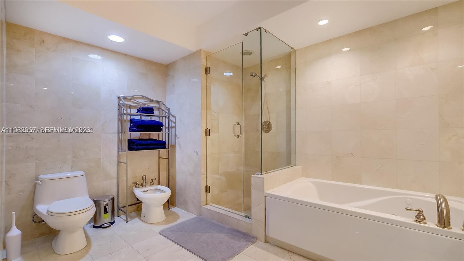 6365 Collins Ave # 3802, Miami Beach FL 33141 — 11