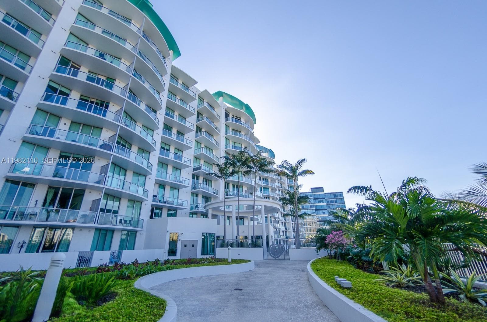 3029 NE 188th St # 907, Aventura FL 33180 — 23