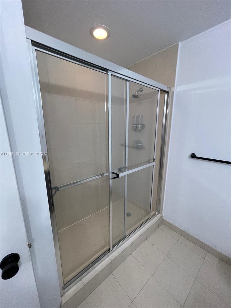 3029 NE 188th St # 907, Aventura FL 33180 — 18