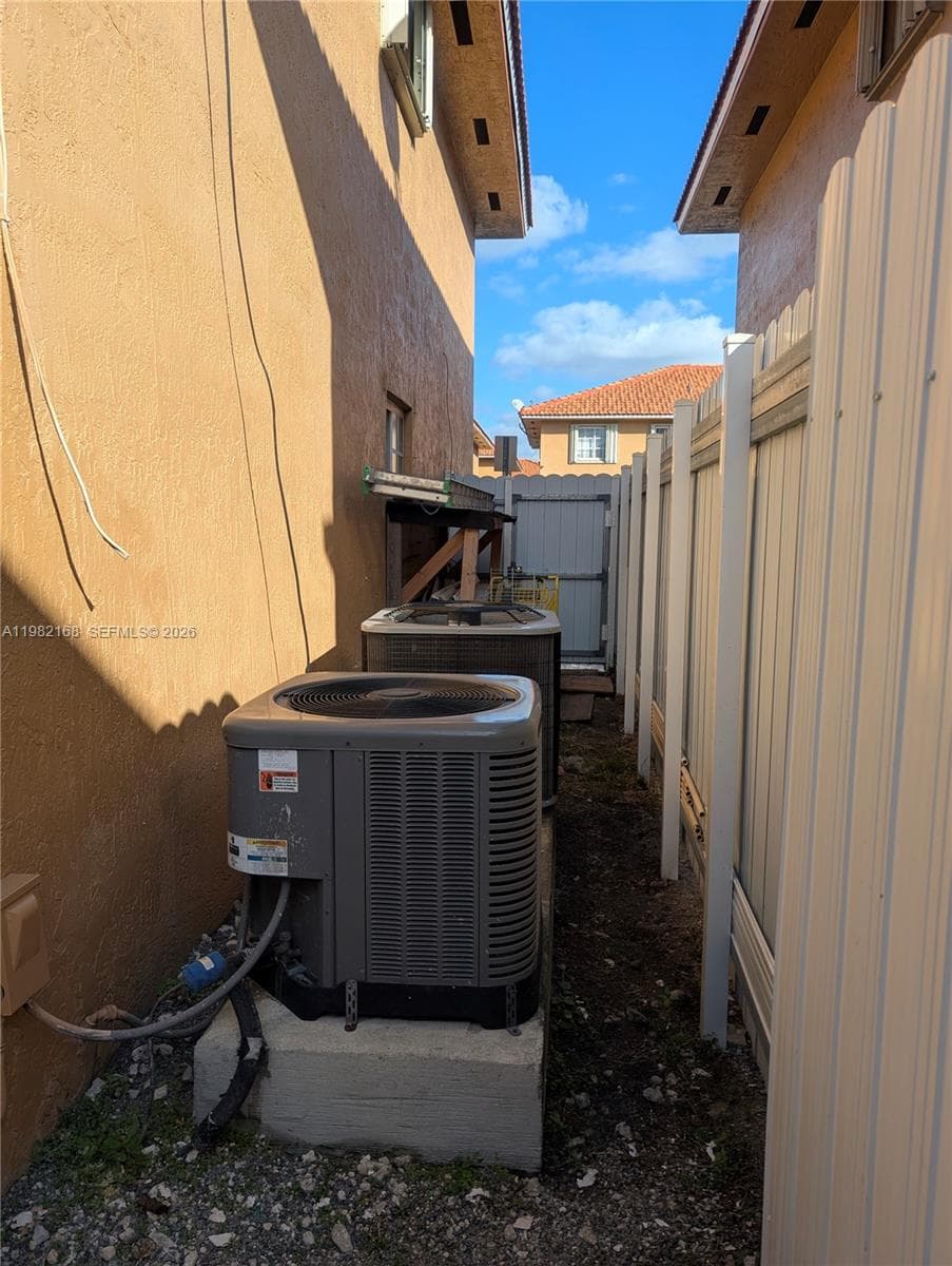 2485 W 76th St # 109, Hialeah FL 33016 — 5