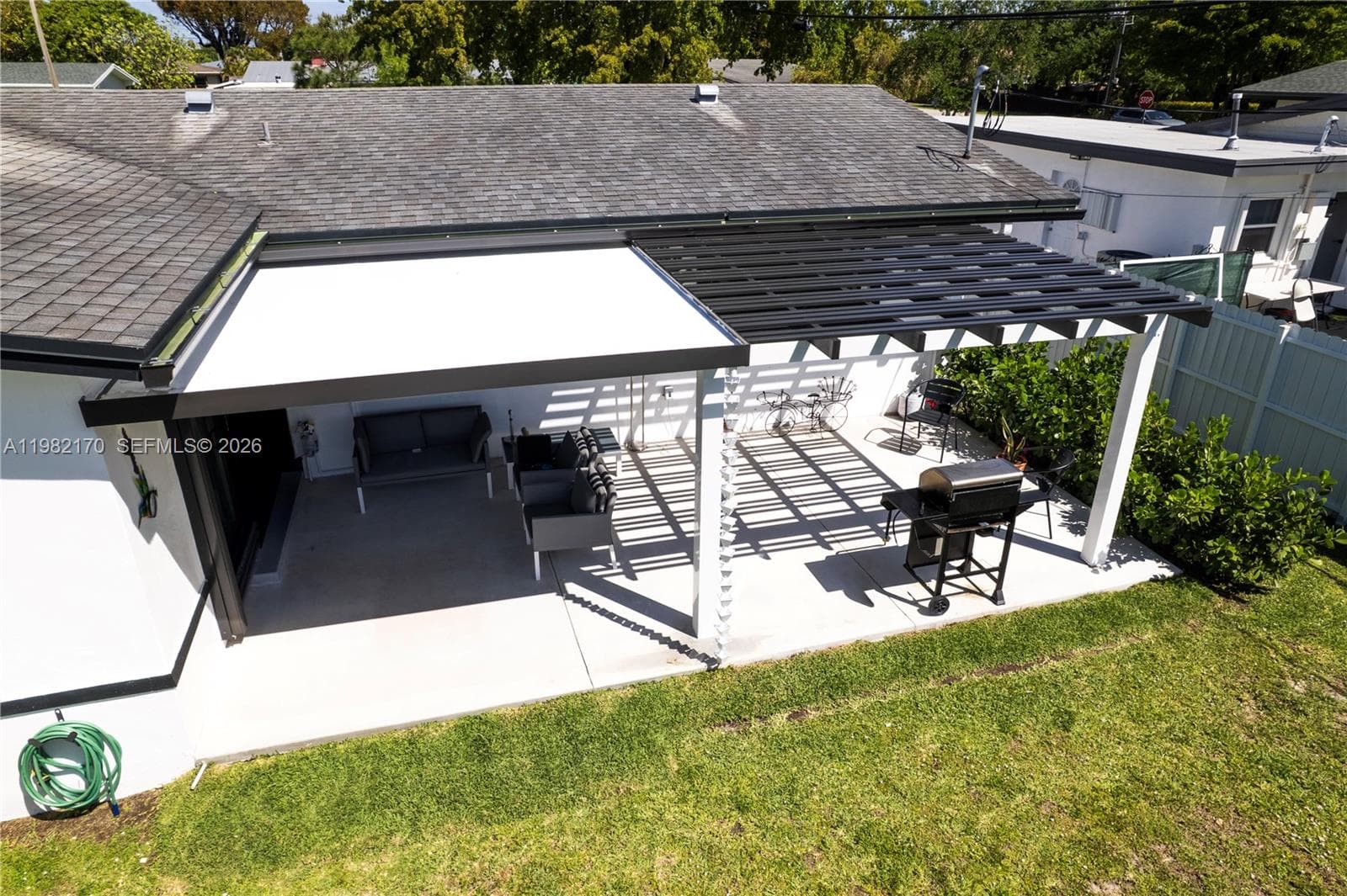 9460 Martinique Dr, Cutler Bay FL 33189 — 47