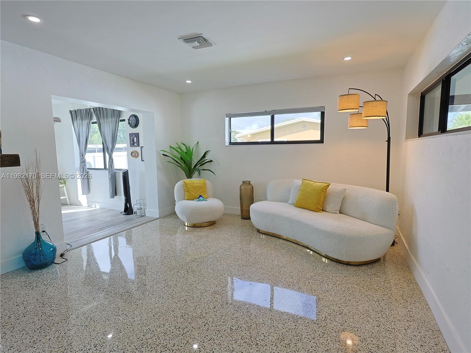 9460 Martinique Dr, Cutler Bay FL 33189 — 9
