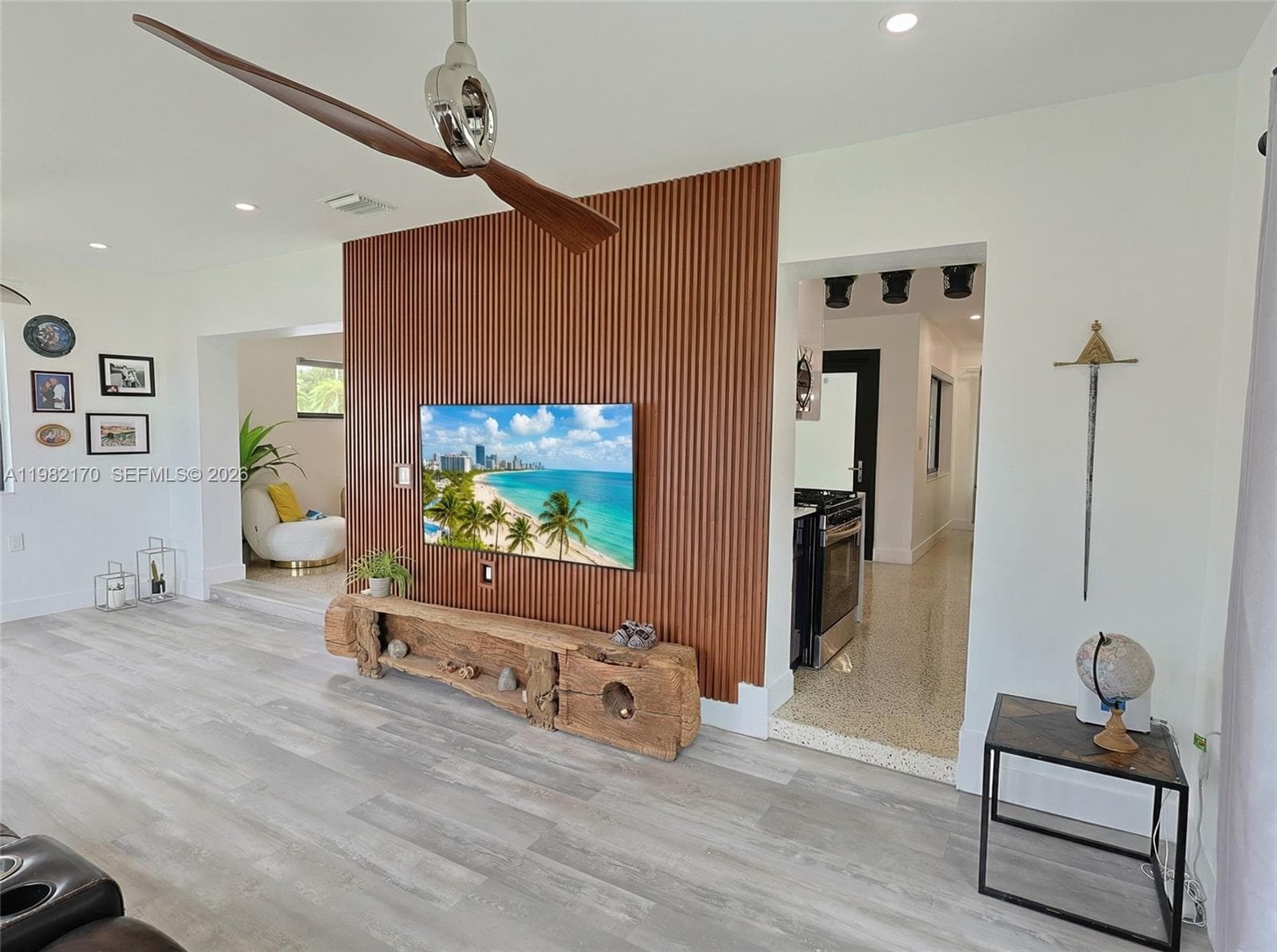 9460 Martinique Dr, Cutler Bay FL 33189 — 29