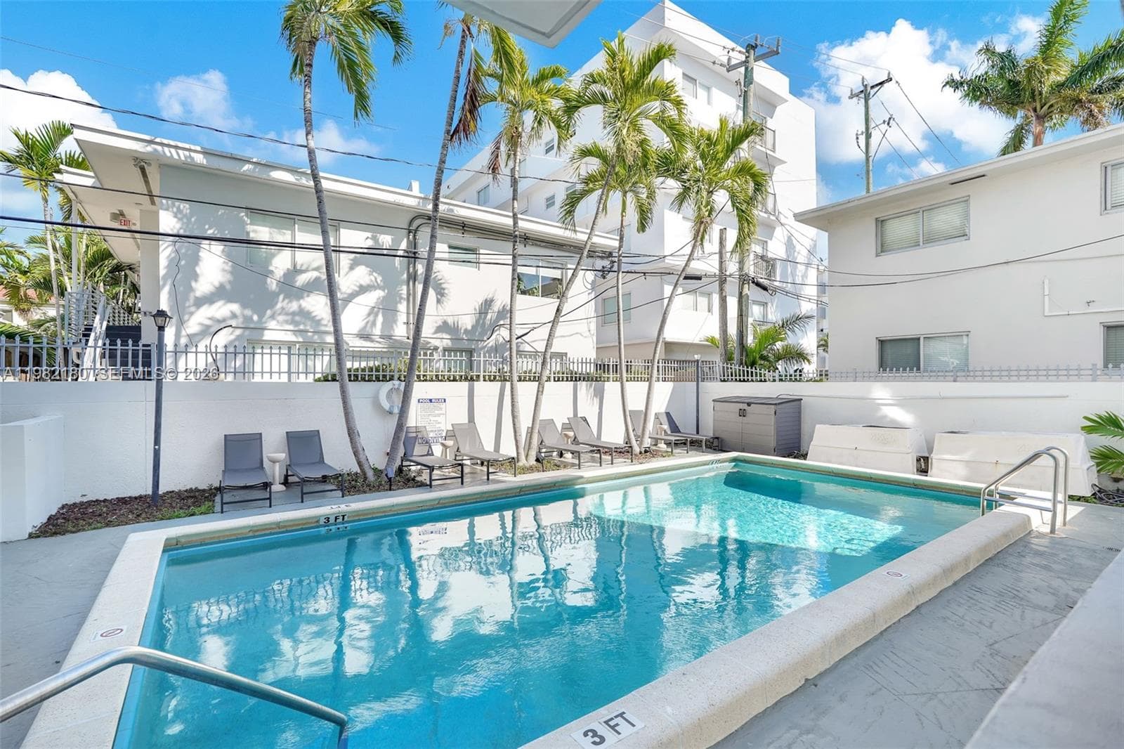 1605 Bay Rd # 201, Miami Beach FL 33139 — 43